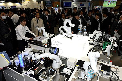 日媒稱日本工業(yè)機(jī)器人訂單額預(yù)期下降 日媒稱日本工業(yè)機(jī)器人訂單額預(yù)期下降