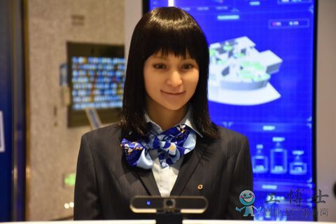 “5G+智能銀行”落戶北京 大廳現(xiàn)美女機(jī)器人