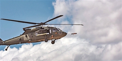 空中作戰(zhàn)新模式：直升機(jī)發(fā)射無(wú)人機(jī)