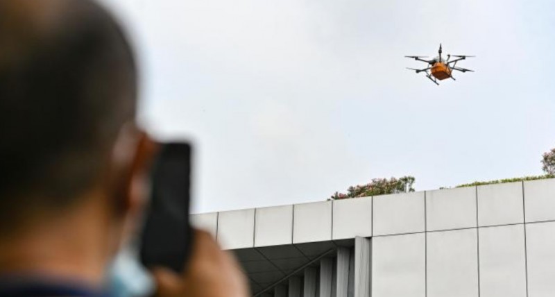 無人機